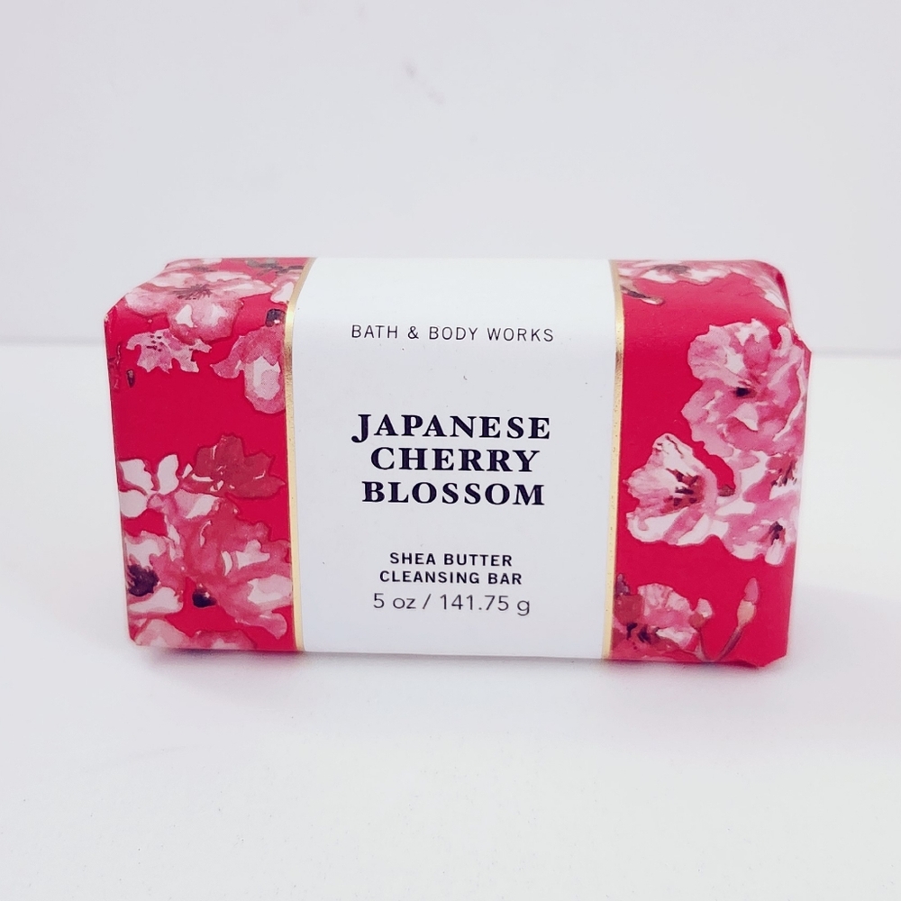 ⭐4/$15 Bath & Body Works Japanese Cherry Blossom Cleansing Bar